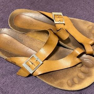 Sorano Tan Leather Buckle Sandals